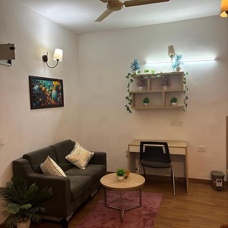Guti Buti Homes Noida Buitenkant foto