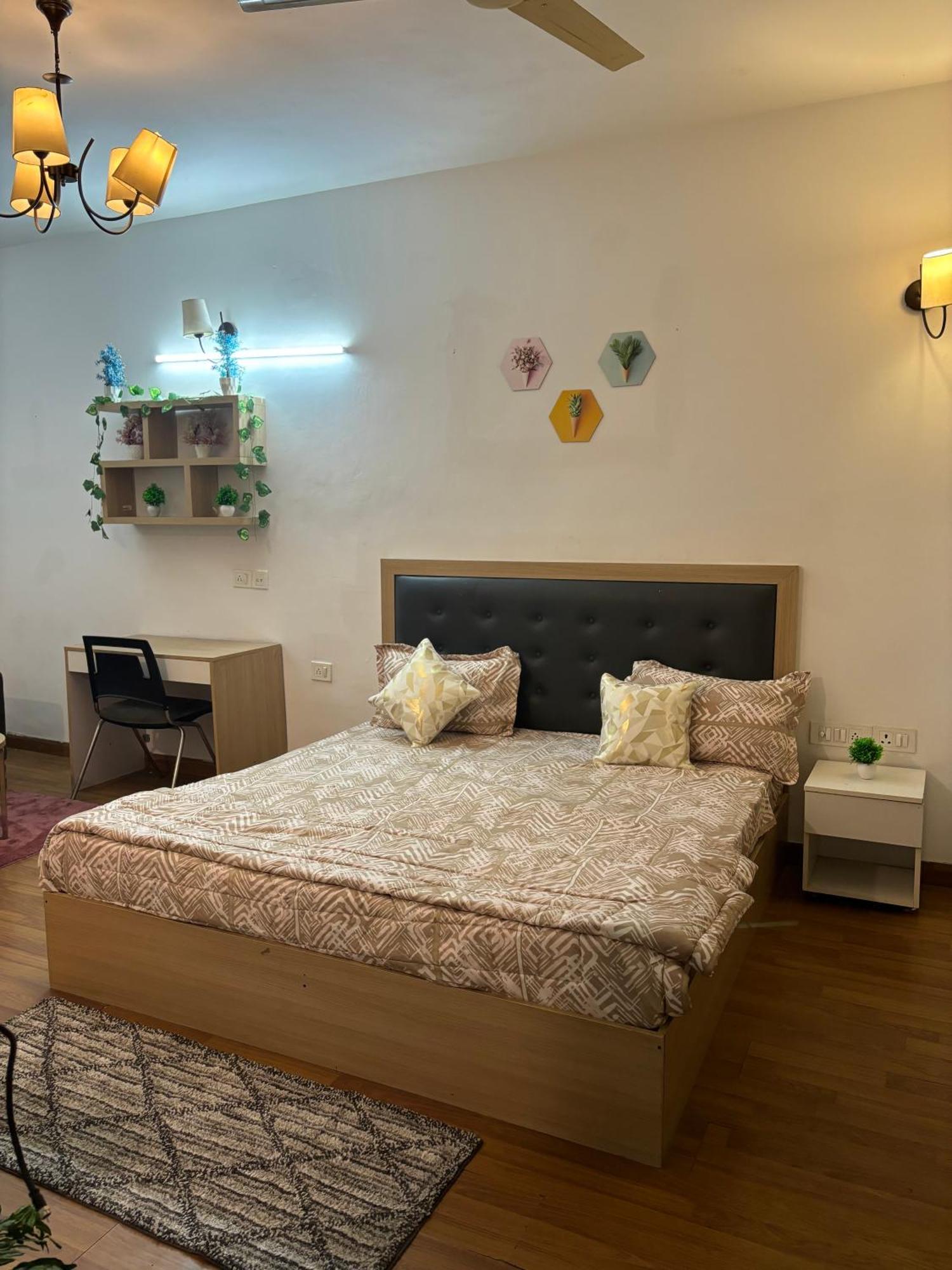 Guti Buti Homes Noida Buitenkant foto
