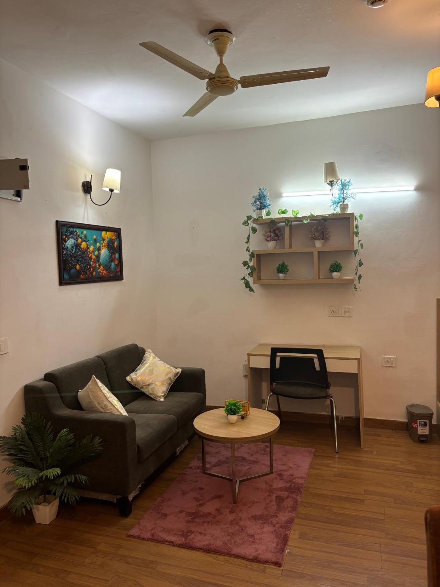 Guti Buti Homes Noida Buitenkant foto